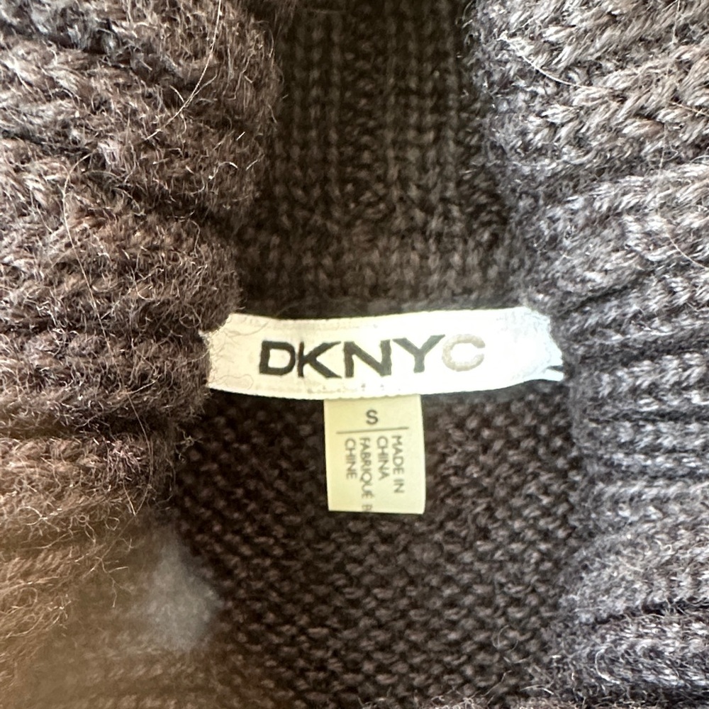DKNYC Black Short-Sleeve Turtleneck Sweater - Picture 2 of 5